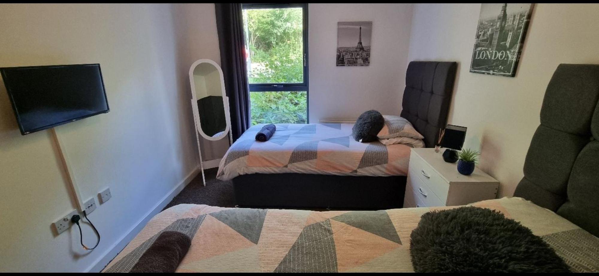 Brentwood Town Retreat - Large 2 Bedroom Apartment Экстерьер фото