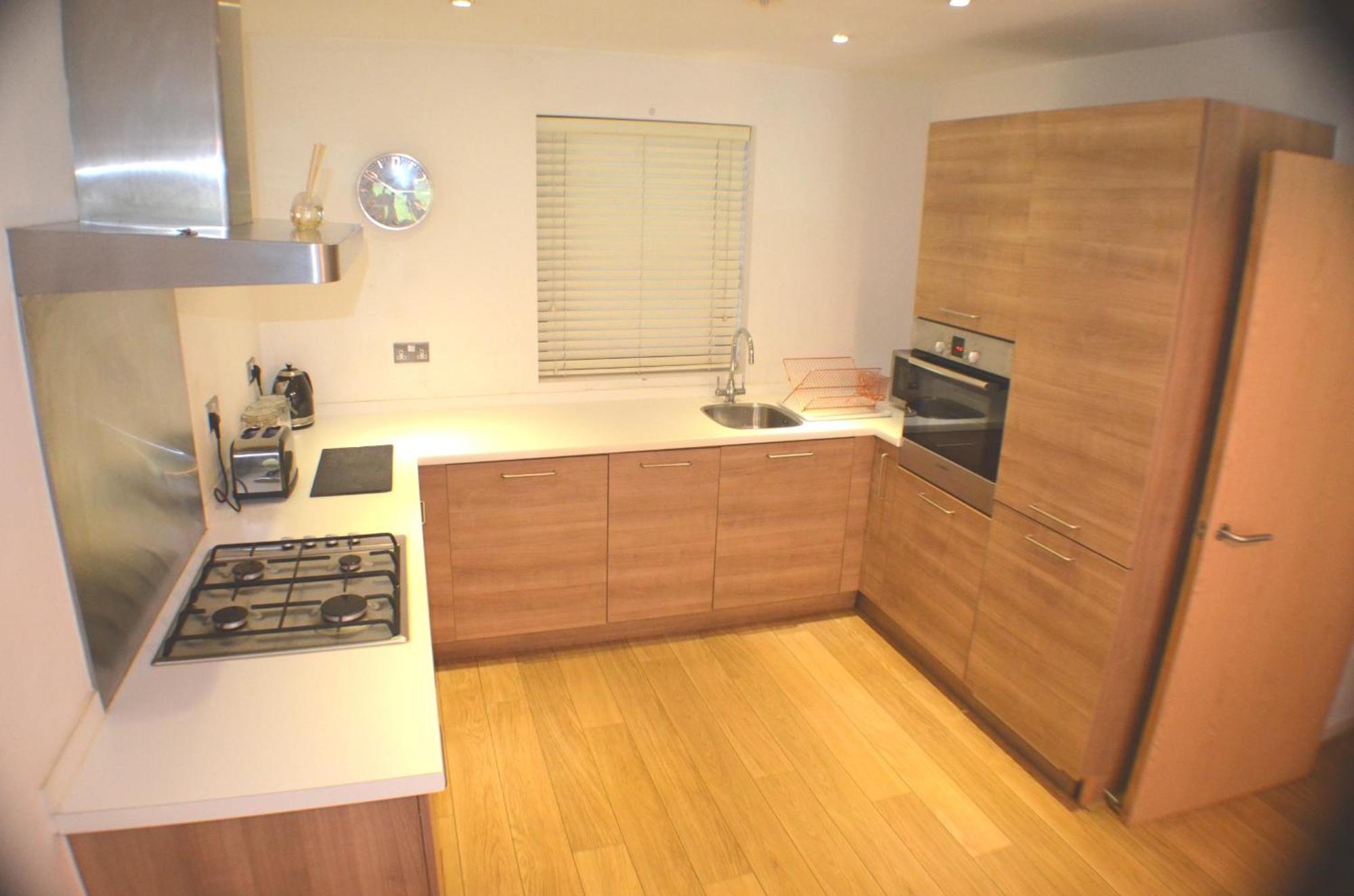 Brentwood Town Retreat - Large 2 Bedroom Apartment Экстерьер фото