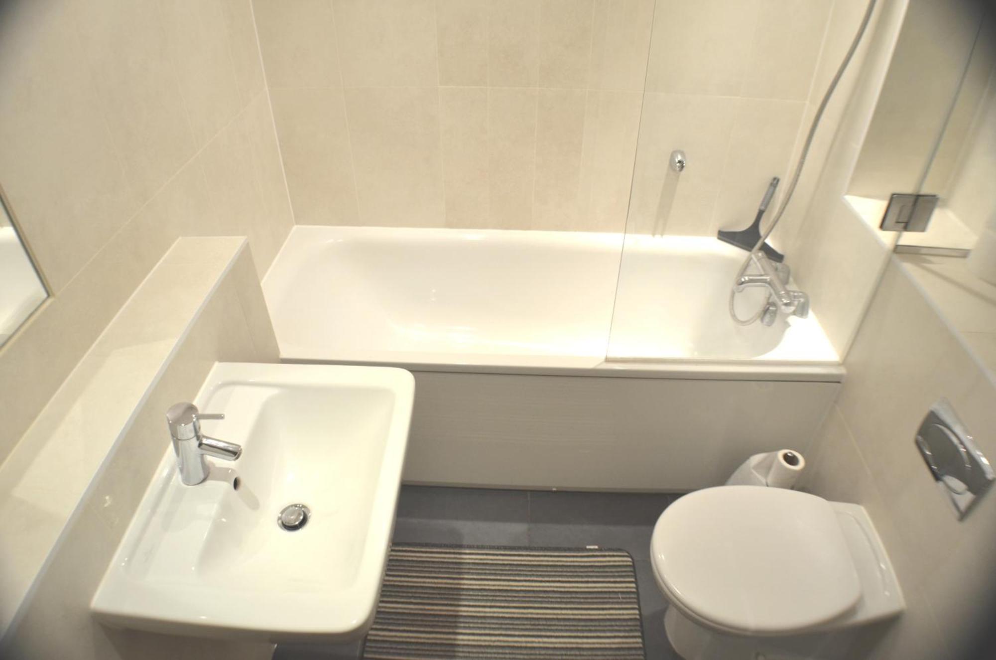 Brentwood Town Retreat - Large 2 Bedroom Apartment Экстерьер фото